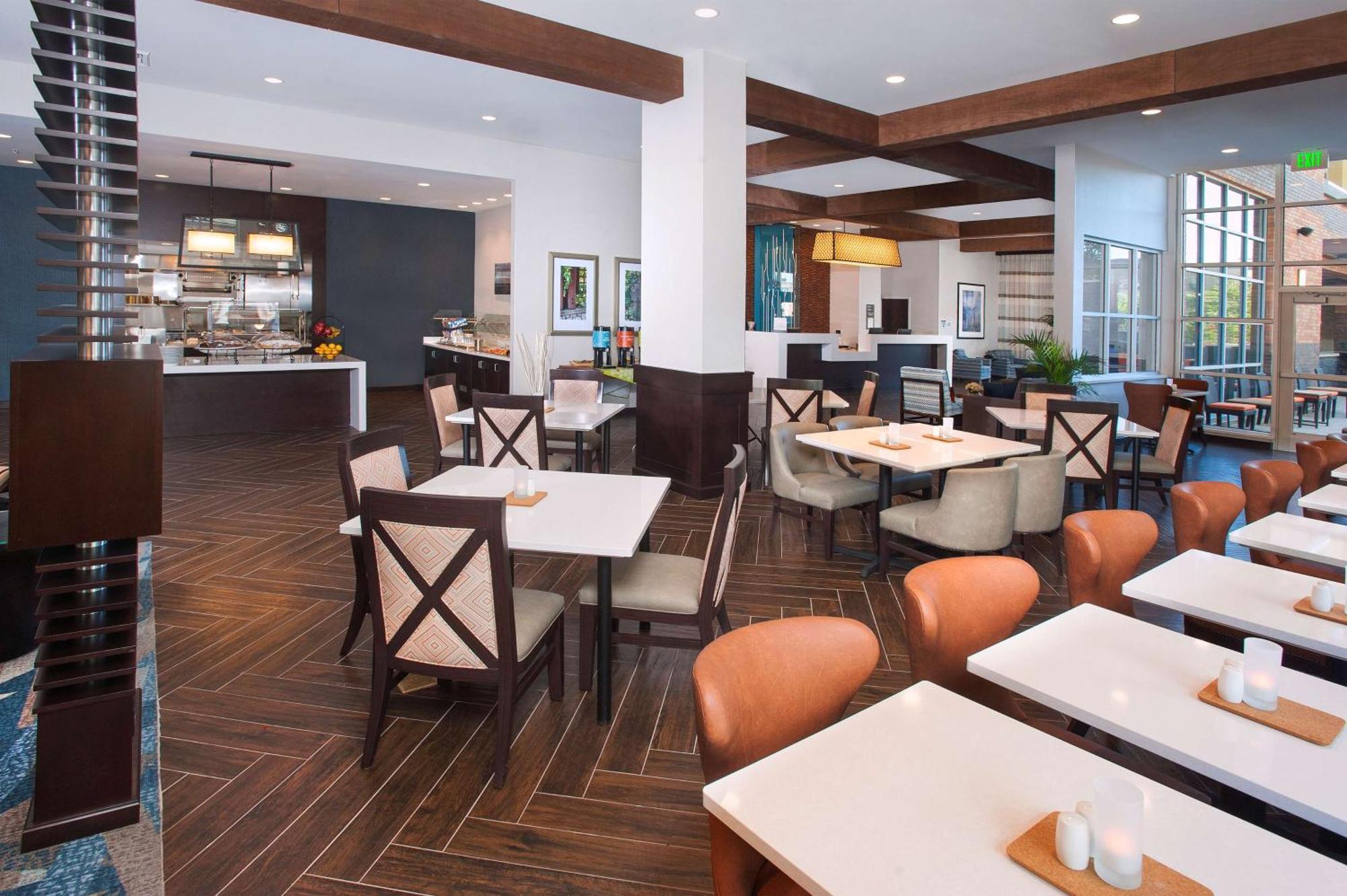 Hilton Garden Inn Burbank Los Angeles Ngoại thất bức ảnh